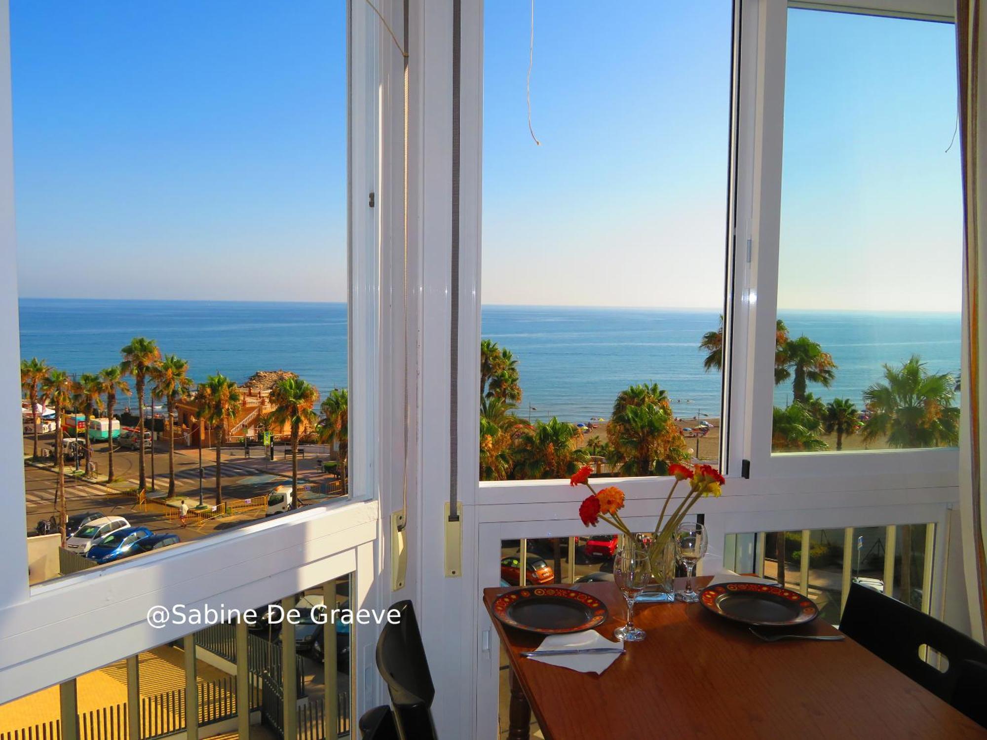 Love Nest By The Sea Wake Up With Ocean Views In Every Room Ruselo R408 Торрокс Номер фото